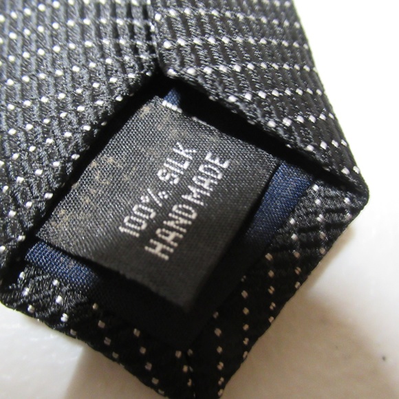 Black and Silver textured handmade tie - Picture 4 of 4
